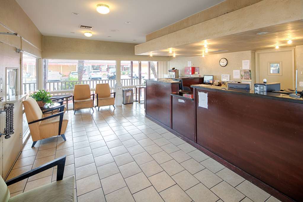 ホテル Ramada By Wyndham Modesto Yosemite Area インテリア 写真